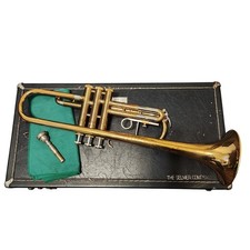 Vtg Vincent Bach Mercedes II Brass Trumpet w/CONN 7C Mouthpiece & Original Case picture