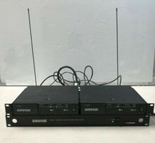 Shure WA405 Antenna/Power Distribution w/ 2 Shure SC4 Receiver ( SC4-CV) picture