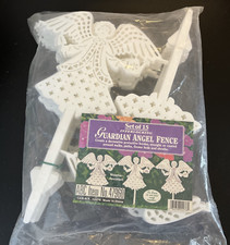 Interlocking Guardian Angel Fence White Plastic Weather Resistant 15 Piece picture