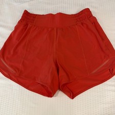 🌼Lululemon🎈Hotty Hot HR Short  🎈Size 6🎈Carnation Red Ins 4”🌼Excellent picture