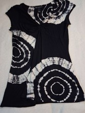 INC.~Womens Black & White Tye Dye Pattern,V-Neck,Bedazzeled Blouse Size M picture
