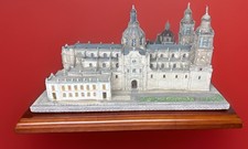 The Danbury Mint Metropolitan Cathedral Sculpture Historic Catholic Churches picture