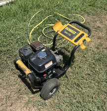 DEWALT 3000 PSI Gas Pressure Washer  Yellow/Black Metal no hose pump leaking picture