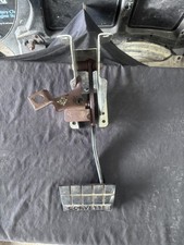 90-96 CHEVROLET CORVETTE C4 BRAKE PEDAL W/ BRACKET OEM picture