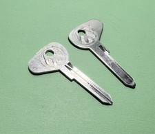 Pair Vintage Uncut Key Blank For Volkswagen BUS Microbus Van VW71A V81V  1971-79 picture