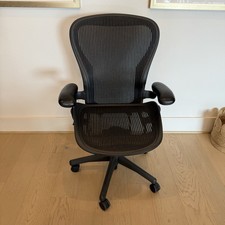 Herman Miller Aeron Classic Mesh Desk Chair Large Size C (Local Pick Up, 77433) picture