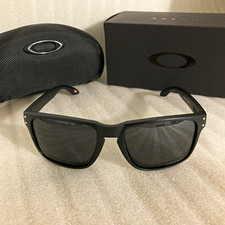 Oakley Holbrook XL Sunglasses Black Polarized Lenses PRIZM New With Case picture