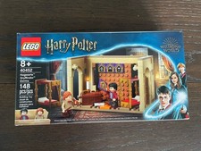 LEGO Harry Potter: Hogwarts Gryffindor Dorms (40452) Retired, New, Sealed picture