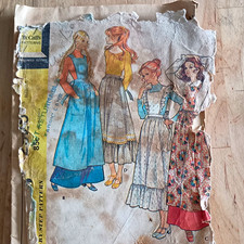 McCall's Women’s Apron Sewing Pattern for Women picture