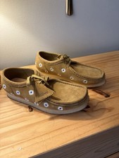 Tan Mens Clark Wallabies Suede With Blue Flowers Streetwear Size 8 picture