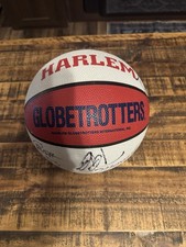 Harlem Globetrotters Signed Red White & Blue Basketball Autographed picture