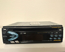Alpine CDM-7854 Vintage Old School Car Stereo CD Receiver AM/FM Detachable Face picture