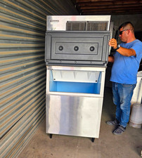 Hoshizaki km 500 maj water cooled w /Bin 401-500 lb 115/120V picture
