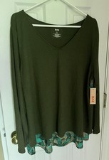 EVRI Plus Women's 1X Green Floral Tunic Blouse V-Neck Dolman Long Sleeve picture