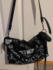 Balenciaga graffiti classic city bag picture