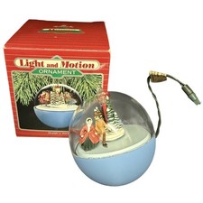 🎄 VTG 1988 Hallmark Skater’s Waltz Magic Light Motion Ornament Box Xmas Decor picture