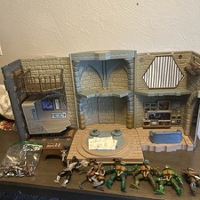 2003 TMNT SEWER LAIR Playset Vintage  w/ Splinter & 4 TMNT& Foot Clan picture