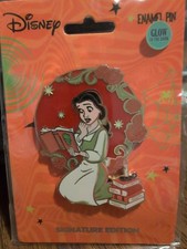 PALM BELLE Halloween Princess Pin Pink a la Mode Disney LE 500 Glows IN DARK picture
