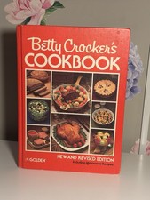 Betty Crocker’s Cookbook New & Revised Edition 1978 Vtg Red Hardcover +microwave picture