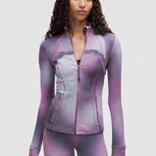 Lululemon Women's Purple Top picture
