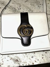 100% Authentic. Ivory/Black Gucci 