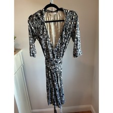 Diane von Furstenberg DVF Silk Wrap Dress Geometric Print Blue Black White 10 picture