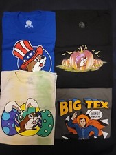 Buc-ee's Holiday Shirts Medium Halloween Easter 4th of July Combo picture