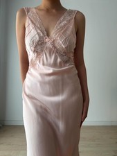 Vintage 1930s pastel pink nightgown picture