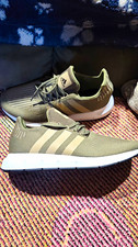 adidas Men's Low Top Lace-Up Athletic Sneakers Green/White Striped picture