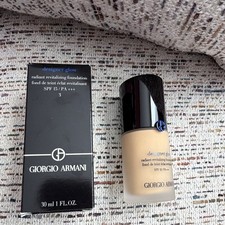 Giorgio Armani Luminous Silk Foundation Shade 3 SPF 15 picture