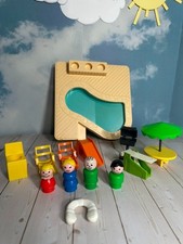 Vintage Fisher Price Little People SWIMMING POOL #2526. Complete. MINT. picture
