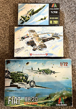 Various Scales Italian WWII Aircraft 3x Lot, 2x Fighters & 1x Bomber Models Kits picture