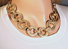 Vtg. Sensational Kenneth J Lane Chunky Necklace Etched Goldtone  1