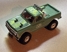 Axial SCX24 1:24 4WD Electric RTR Truck w/ Lights Green Chevrolet Pickup picture