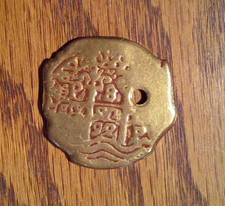 Vintage Disney World Pirates of the Caribbean Gold Doubloon Coin (002) picture