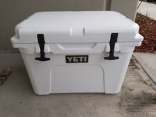 Yeti Tundra 45 Cooler picture