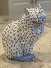 AUTHENTIC Herend Hungary Blue And White Cat Fishnet Gold Accent Figurine picture