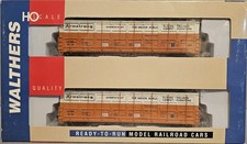 Walthers RTR HO Scale 2 Pack Armstong Thrall Door Box Car 932-27009 LUNX 4183 75 picture