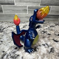 Vintage Extremely RARE Shiny Charizard Hasbro 2002 Combat Figure Missing 1 Wing picture