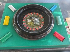 Vintage 1941 ES Lowe Co Roulette Set w/ Case, Chips, Mat, Instructions *NO BALL  picture