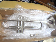 YAMAHA YTR-136 TRUMPET (SILVER IN COLOR) picture