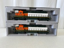 HO Lot of 2 NEW Kato BNSF SD40-2 Mid with ditchlights picture
