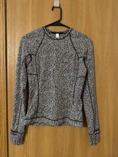 Lululemon Runderful Long Sleeve Size: 2 picture