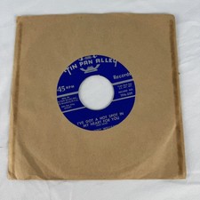 Johnny Williams Tin Pan Alley Rare 1959 Pop 45 Vinyl Near Mint NM I’ve Got A Hot picture