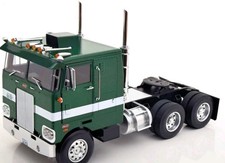 Road Kings 352 Peterbuilt Pacemaker 1/18scale Green picture