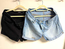 Old Navy WOW Women’s Mid-Rise Denim Shorts Lot 2 Size 12 picture