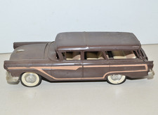 Vintage Revell 1957 FORD COUNTRY SQUIRE STATION WAGON Built Up Model Car picture