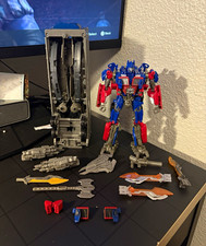 Transformers Studio Series 44 Dark of The Moon Optimus Prime BWBB- complete picture
