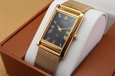 Vintage Seiko Slim Quartz Men's Wrist Watch Black  Dial with Gold Bracelet. picture