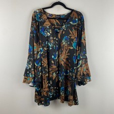 Catherines Dream Drape Bell Sleeve Top Size 4X Black Floral 3/4 Sleeves Stretch picture